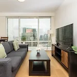 Snug 3Br Highrise With Pool, Spa & Rooftop Views