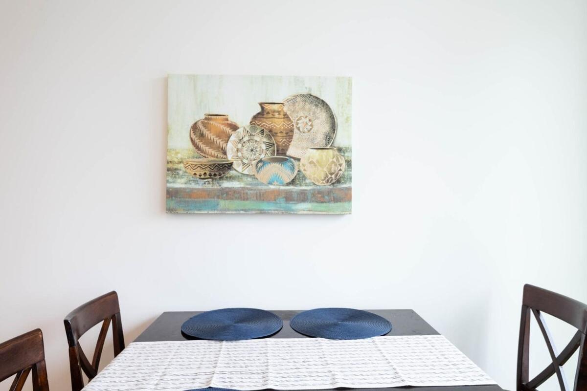 Snug 3br Highrise With Pool, & Rooftop Views Appartamento